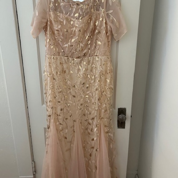 Chicwish Gold and Cream Maxi Dress - Picture 1 of 4